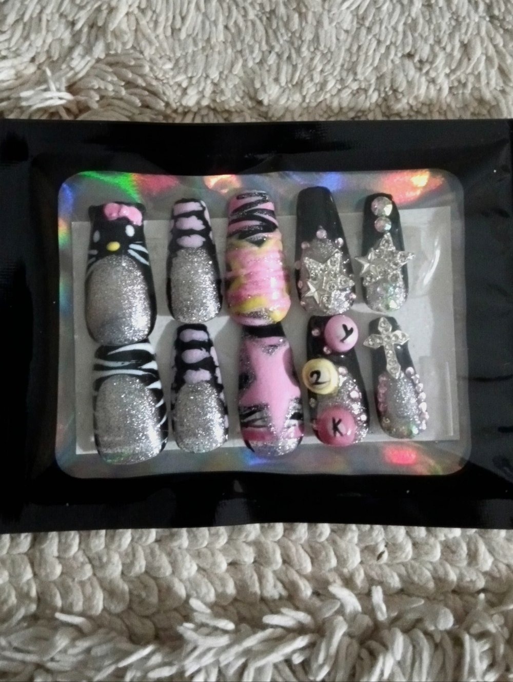 Hello Kitty handmade Glitter & Pastel Press-On Nail Set - Black, Silver, Pink